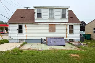 105 E 12th St, Streator, IL 61364 - Photo 11