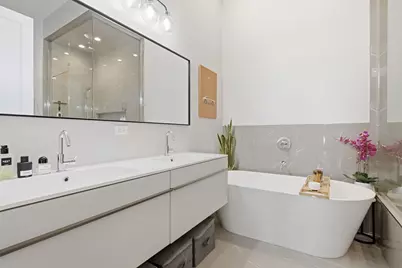 2405 W Iowa Street #402, Chicago, IL 60622 - Photo 29