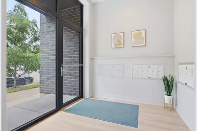 2405 W Iowa Street #402, Chicago, IL 60622 - Photo 3