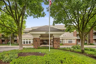605 Barrington Ave, East Dundee, IL 60118 - Photo 1