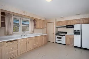 9420 Lawler Ave, Skokie, IL 60077 - Photo 11