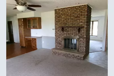 1074 N 2nd Road, Dana, IL 61321 - Photo 5