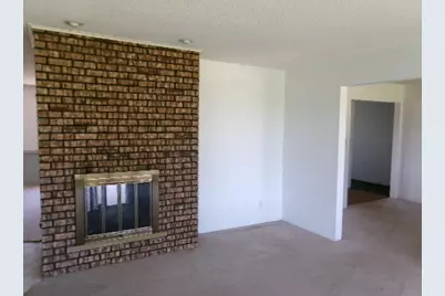 1074 N 2nd Road, Dana, IL 61321 - Photo 3