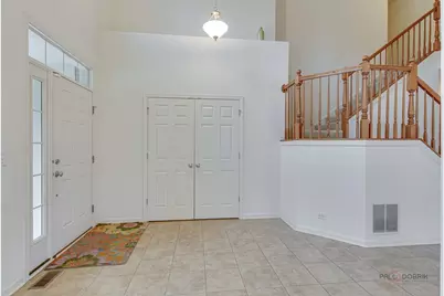 2030 Padua Drive, Elgin, IL 60123 - Photo 3