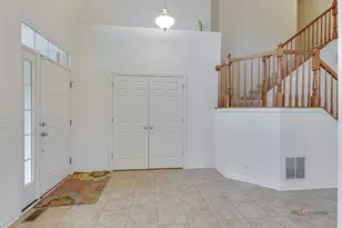 2030 Padua Dr, Elgin, IL 60123 - Photo 3