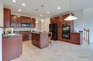 2030 Padua Dr, Elgin, IL 60123 - Photo 11
