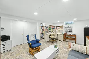 3831 Kirk St, Skokie, IL 60076 - Photo 23