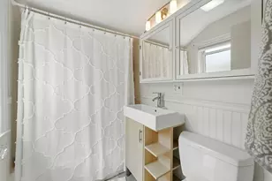 3831 Kirk St, Skokie, IL 60076 - Photo 17