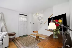 3831 Kirk St, Skokie, IL 60076 - Photo 5