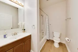 2927 N Gresham Ave, Chicago, IL 60618 - Photo 17