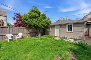 1742 W School St, Chicago, IL 60657 - Photo 19