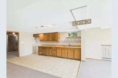 1114 W Lynwood Court, Freeport, IL 61032 - Photo 23