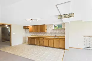 1114 W Lynwood Ct, Freeport, IL 61032 - Photo 23