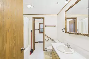 1114 W Lynwood Ct, Freeport, IL 61032 - Photo 15