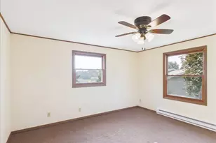 1114 W Lynwood Ct, Freeport, IL 61032 - Photo 17