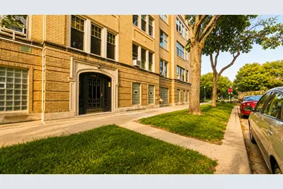 2208 W Winnemac Avenue #2, Chicago, IL 60625 - Photo 1