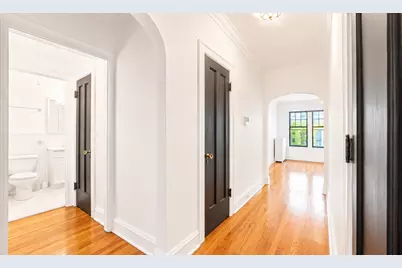 2208 W Winnemac Avenue #APT2, Chicago, IL 60625 - Photo 9