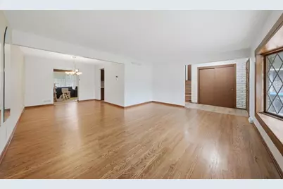 601 Honey Locust Lane, Darien, IL 60561 - Photo 3