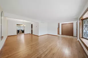 601 Honey Locust Ln, Darien, IL 60561 - Photo 3