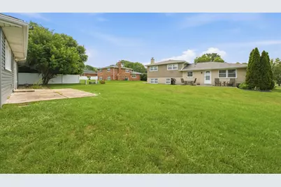 601 Honey Locust Lane, Darien, IL 60561 - Photo 25
