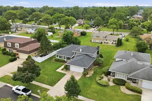 601 Honey Locust Ln, Darien, IL 60561 - Photo 27