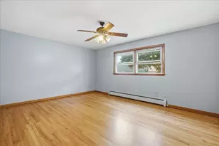 2746 N 75th Ct, Elmwood Park, IL 60707 - Photo 11