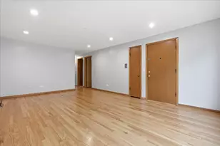 2746 N 75th Ct, Elmwood Park, IL 60707 - Photo 17