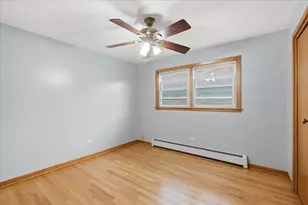 2746 N 75th Ct, Elmwood Park, IL 60707 - Photo 13
