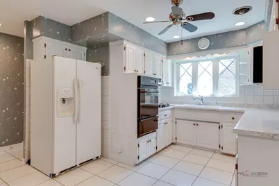 7845 N Nora Avenue, Niles, IL 60714 - Photo 3