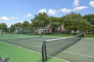 2543 E Hunter Dr, Arlington Heights, IL 60004 - Photo 25