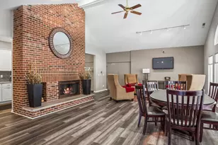 2543 E Hunter Dr, Arlington Heights, IL 60004 - Photo 21