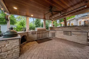 644 Beaver Rd, Glenview, IL 60025 - Photo 7