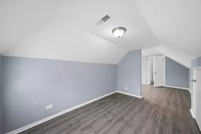 2050 N Kenneth Avenue, Chicago, IL 60639 - Photo 21