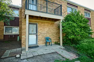 1320A Lore Ln, Lombard, IL 60148 - Photo 3