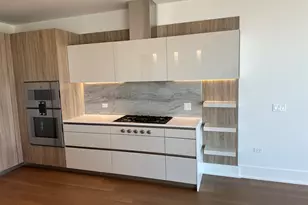363 E Wacker Dr, Chicago, IL 60601 - Photo 3