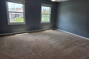 180 Farmgate Dr, Schaumburg, IL 60193 - Photo 17