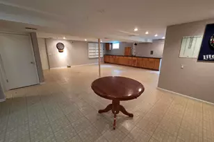 180 Farmgate Dr, Schaumburg, IL 60193 - Photo 21
