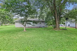 3275 Selmaville Rd, Salem, IL 62881 - Photo 7