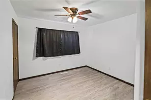 3275 Selmaville Rd, Salem, IL 62881 - Photo 25