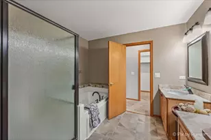 2125 Braeburn Dr, Wauconda, IL 60084 - Photo 17