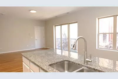 347 E 25th Place #2E, Chicago, IL 60616 - Photo 11