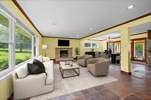 22406 N Bertha Ln, Barrington, IL 60010 - Photo 9