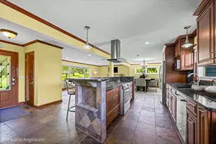 22406 N Bertha Ln, Barrington, IL 60010 - Photo 7