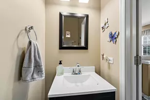2977 Peachtree Cir, Aurora, IL 60502 - Photo 7