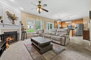 2977 Peachtree Cir, Aurora, IL 60502 - Photo 3