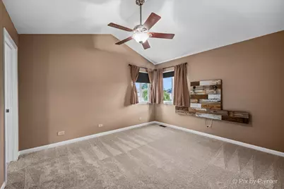 6 Elizabeth Court, Lake in the Hills, IL 60156 - Photo 15