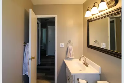 618 Dogwood Drive, Champaign, IL 61821 - Photo 9