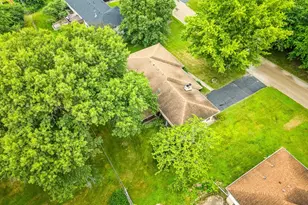4367 Shorewood Dr, Rockford, IL 61101 - Photo 37
