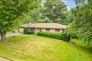 4367 Shorewood Dr, Rockford, IL 61101 - Photo 3