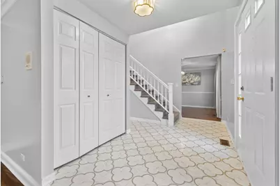 17 Cherrywood Drive, Schaumburg, IL 60194 - Photo 7